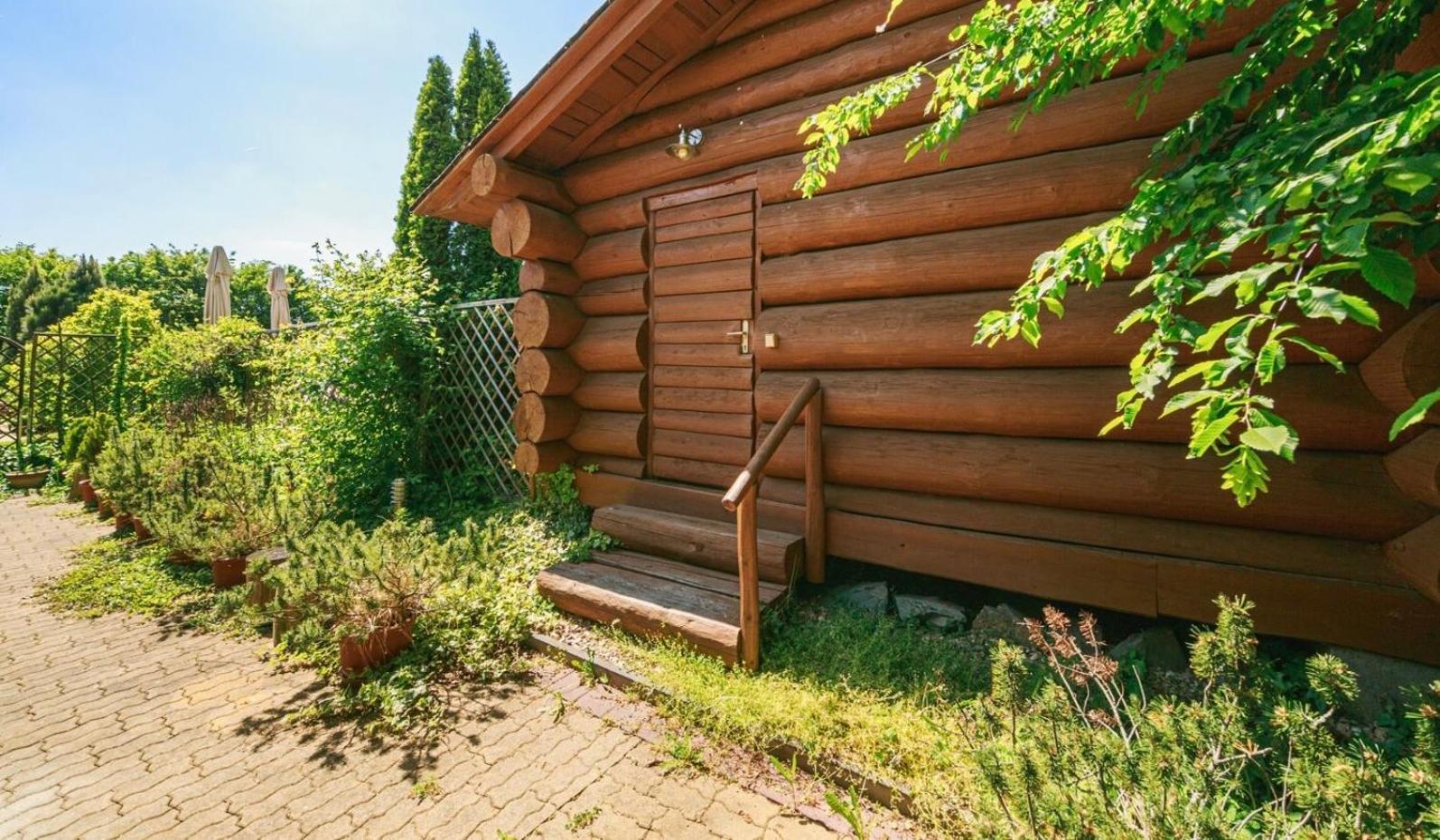 Apartmany, Penzion, Wellness U Zlate Rybky Vyskov Exterior photo